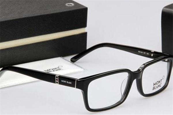 萬(wàn)寶龍眼鏡多少錢(qián) 千元起步 萬(wàn)寶龍眼鏡多少錢(qián) 千元起步