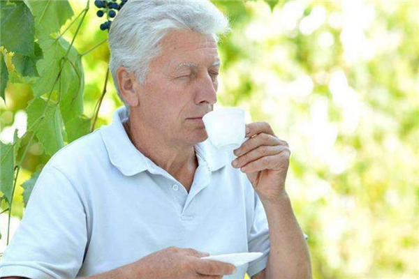 幽靈血管恐腦中風 茶飲肩胛骨操助修復 幽靈血管恐腦中風 茶飲肩胛骨操助修復