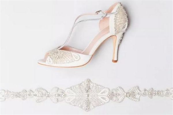 emmy london是什么牌子 小眾輕奢婚鞋 emmy london是什么牌子 小眾輕奢婚鞋