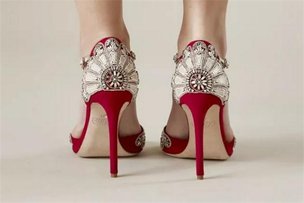 emmy london是什么牌子 小眾輕奢婚鞋 emmy london是什么牌子 小眾輕奢婚鞋