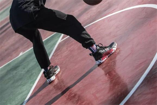 adidas dame 5測評(píng) 利拉德5測評(píng)報(bào)告