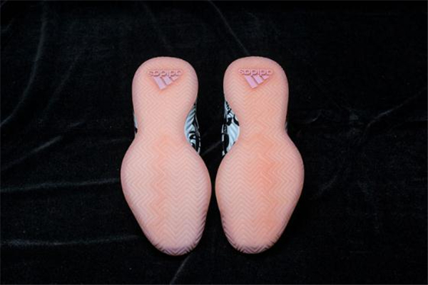 阿迪達(dá)斯利拉德5耐磨嗎 dame5水泥地測評 阿迪達(dá)斯利拉德5耐磨嗎 dame5水泥地測評