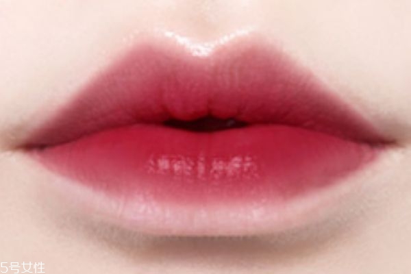 伊蒂之屋甜蜜之戀晶瑩炫彩唇膏哪個(gè)顏色好看