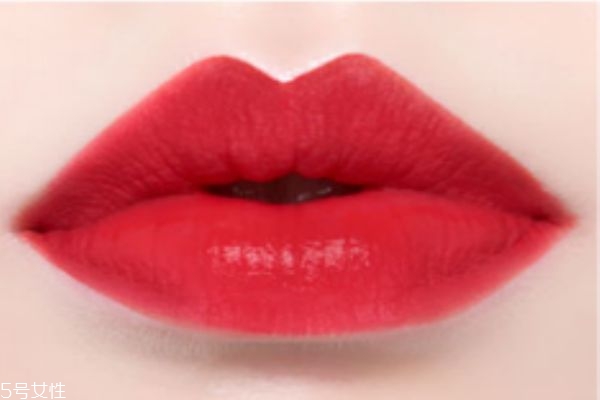 伊蒂之屋甜蜜之戀晶瑩炫彩唇膏哪個(gè)顏色好看