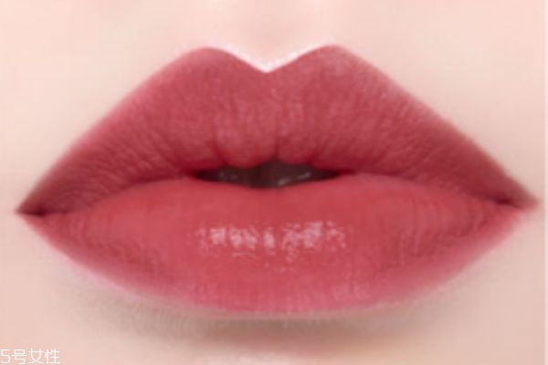 伊蒂之屋甜蜜之戀晶瑩炫彩唇膏哪個(gè)顏色好看