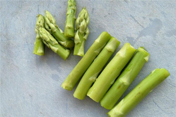 蘆筍和茄子能一起吃嗎 吃多了不太好 蘆筍和茄子能一起吃嗎 吃多了不太好