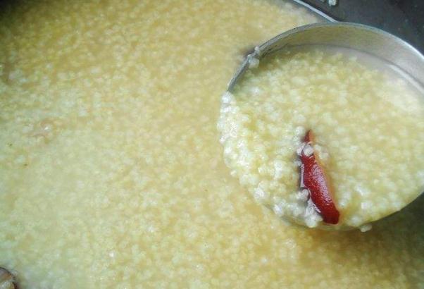 高壓鍋煮小米粥需要多久 20分鐘左右 高壓鍋煮小米粥需要多久 20分鐘左右