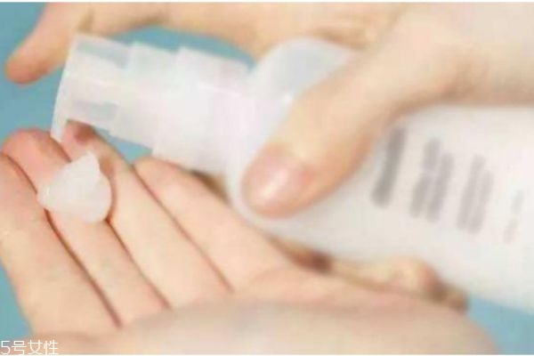 氨基酸洗面奶的缺點(diǎn) 氨基酸洗面奶的副作用 氨基酸洗面奶的缺點(diǎn) 氨基酸洗面奶的副作用