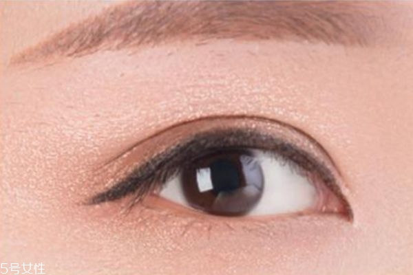 雙色眼影怎么正確使用 雙色眼影推薦 雙色眼影怎么正確使用 雙色眼影推薦