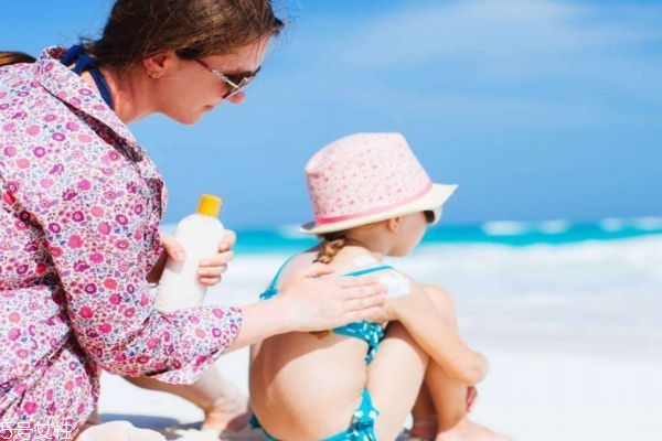 兒童防曬霜涂多少 安全好用的兒童防曬霜 兒童防曬霜涂多少 安全好用的兒童防曬霜