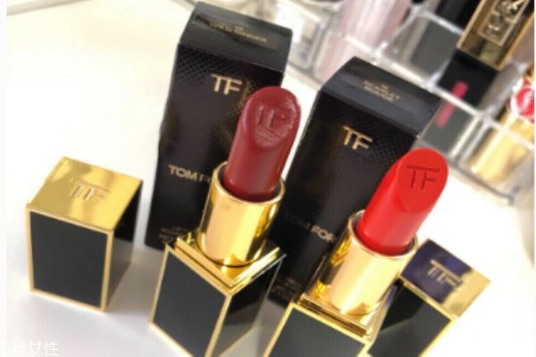 tf15和16哪個(gè)好看 tf黑管口紅大熱色號(hào) tf15和16哪個(gè)好看 tf黑管口紅大熱色號(hào)