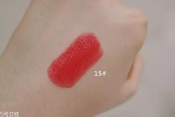 tf15和16哪個(gè)好看 tf黑管口紅大熱色號(hào) tf15和16哪個(gè)好看 tf黑管口紅大熱色號(hào)