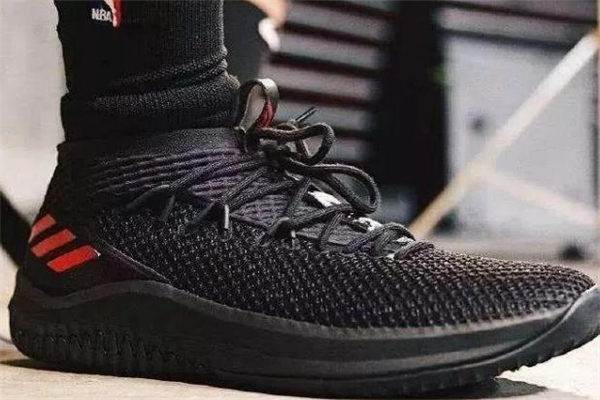 500元左右的實戰(zhàn)籃球鞋推薦 顏值和技術(shù)并存