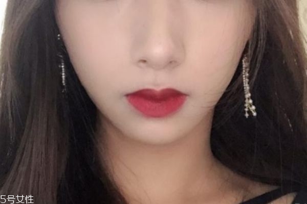 ysl小金條禮盒多少錢 ysl細(xì)管小金條熱門色號(hào)試色 ysl小金條禮盒多少錢 ysl細(xì)管小金條熱門色號(hào)試色