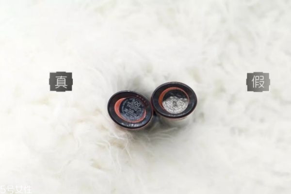 阿瑪尼500真假 阿瑪尼黑管500真假辨別 阿瑪尼500真假 阿瑪尼黑管500真假辨別