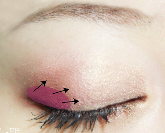 粉紫色眼妝怎么畫(huà) 粉色和紫色眼影的畫(huà)法 粉紫色眼妝怎么畫(huà) 粉色和紫色眼影的畫(huà)法