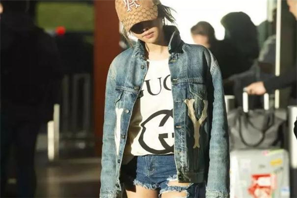 牛仔外套為什么有味道 和工藝有關(guān) 牛仔外套為什么有味道 和工藝有關(guān)