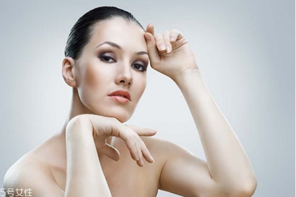 護膚順序怎樣正確 護膚的正常順序 護膚順序怎樣正確 護膚的正常順序
