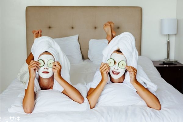 護膚順序怎樣正確 護膚的正常順序 護膚順序怎樣正確 護膚的正常順序