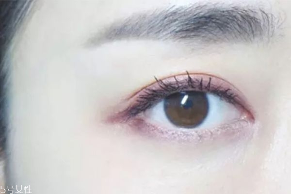 粉紫色眼妝怎么畫(huà) 粉色和紫色眼影的畫(huà)法 粉紫色眼妝怎么畫(huà) 粉色和紫色眼影的畫(huà)法