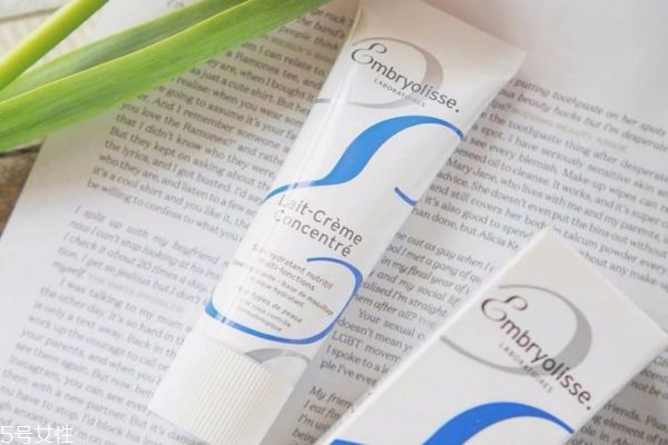 法國(guó)大寶妝前乳悶痘么 法國(guó)大寶是面霜嗎 法國(guó)大寶妝前乳悶痘么 法國(guó)大寶是面霜嗎