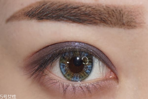 藍(lán)紫色眼影畫法 藍(lán)紫色日常眼影畫法 藍(lán)紫色眼影畫法 藍(lán)紫色日常眼影畫法