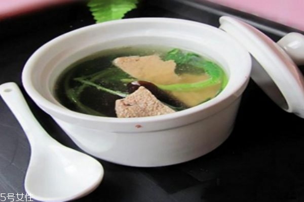 黑木耳的食療功效及其減肥食譜做法 黑木耳的食療功效及其減肥食譜做法