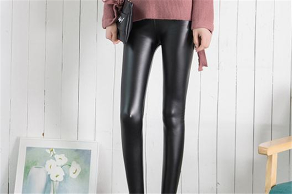 皮褲沾上血怎么處理 切忌用熱水 皮褲沾上血怎么處理 切忌用熱水