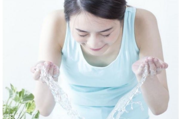 春季護(hù)膚重點(diǎn) 春季護(hù)膚小知識