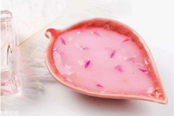 花瓣面膜可以天天敷嗎 敷花瓣面膜的最佳時(shí)間 花瓣面膜可以天天敷嗎 敷花瓣面膜的最佳時(shí)間