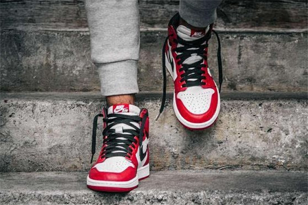 aj1芝加哥復(fù)刻過(guò)幾次 經(jīng)典爆款配色