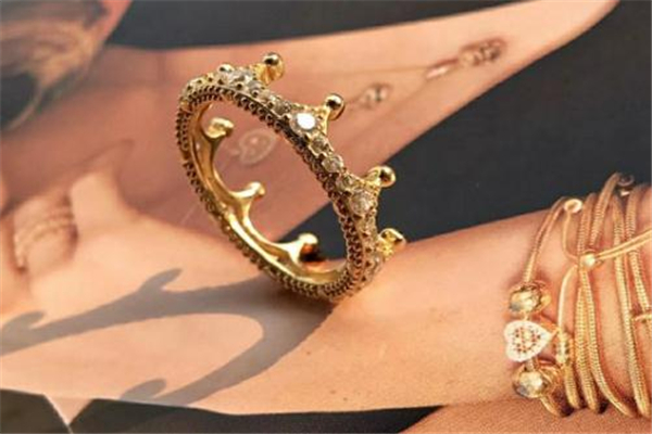 潘多拉皇冠戒指多少錢 滿足你的公主夢 潘多拉皇冠戒指多少錢 滿足你的公主夢