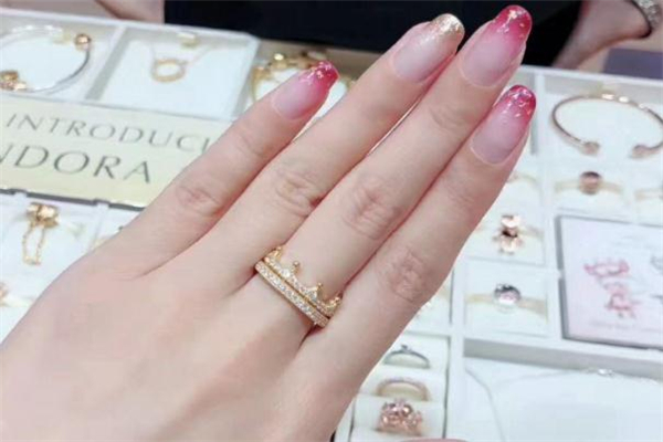 潘多拉皇冠戒指是什么材質(zhì) 指間的魔法 潘多拉皇冠戒指是什么材質(zhì) 指間的魔法