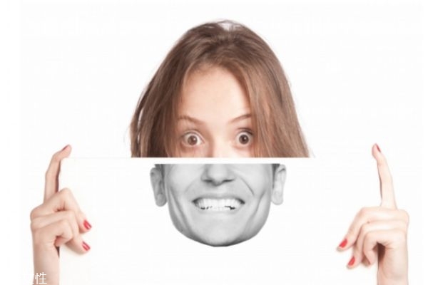 在家如何讓牙齒快速變白 怎么讓牙齒變白的妙招 在家如何讓牙齒快速變白 怎么讓牙齒變白的妙招