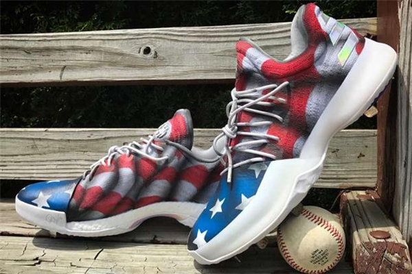 客制鞋是假鞋嗎 當心出現(xiàn)尷尬 客制鞋是假鞋嗎 當心出現(xiàn)尷尬