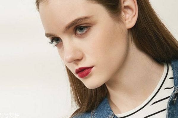 眼袋抽脂術(shù)有哪些后遺癥 眼袋吸脂會(huì)不會(huì)反彈 眼袋抽脂術(shù)有哪些后遺癥 眼袋吸脂會(huì)不會(huì)反彈