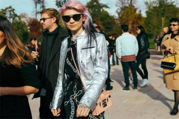 金屬色是什么顏色 閃閃惹人愛 金屬色是什么顏色 閃閃惹人愛