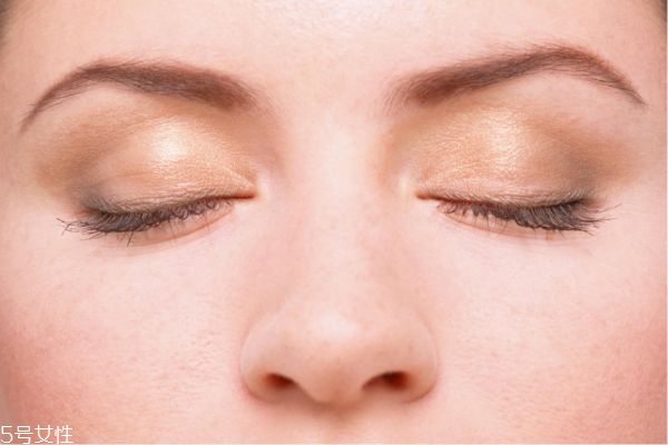 外切眼袋手術(shù)多久可以恢復(fù)好 外切眼袋外翻多久會好 外切眼袋手術(shù)多久可以恢復(fù)好 外切眼袋外翻多久會好