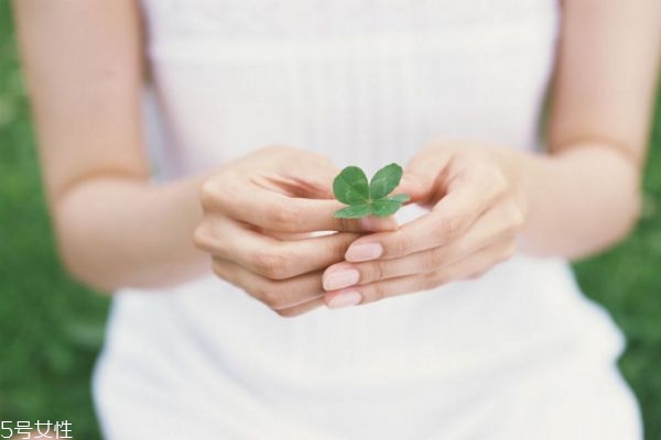 指甲保養(yǎng)怎么做 指甲保養(yǎng)怎么做