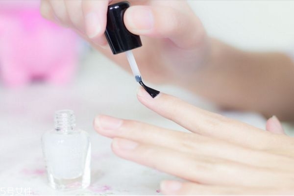 指甲保養(yǎng)怎么做 指甲保養(yǎng)怎么做