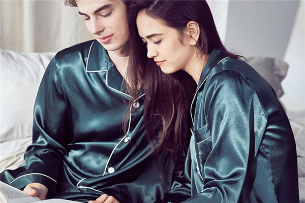 真絲睡衣可以用洗衣機(jī)洗嗎 損傷很大 真絲睡衣可以用洗衣機(jī)洗嗎 損傷很大