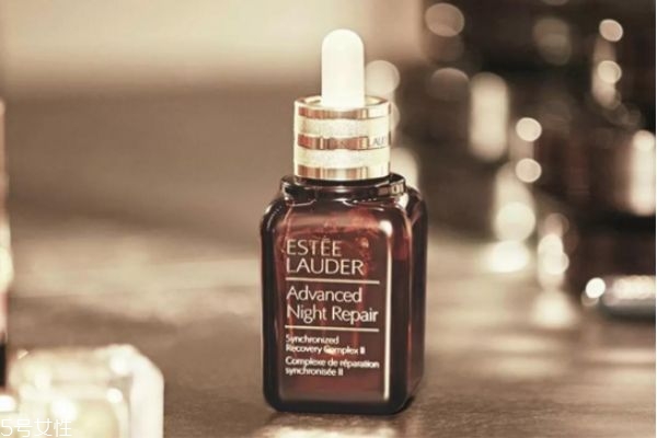 毛孔細(xì)致精華液怎么用 收縮毛孔原液使用方法 毛孔細(xì)致精華液怎么用 收縮毛孔原液使用方法