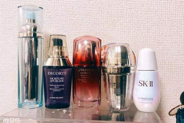 肌底液和精華液的使用區(qū)別 肌底液使用步驟 肌底液和精華液的使用區(qū)別 肌底液使用步驟