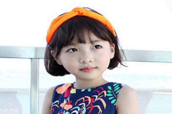 小女孩短發(fā)發(fā)型 兒童短發(fā)發(fā)型圖片 小女孩短發(fā)發(fā)型 兒童短發(fā)發(fā)型圖片