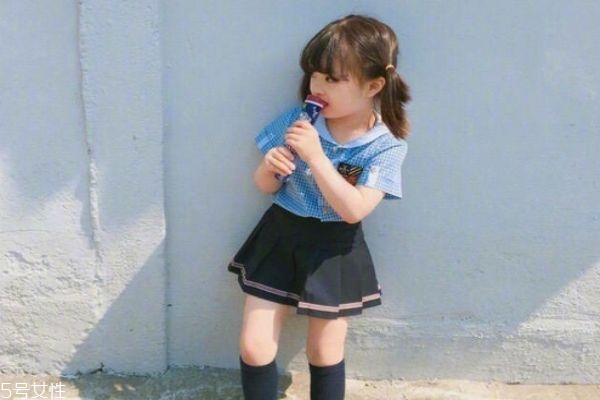 小女孩短發(fā)發(fā)型 兒童短發(fā)發(fā)型圖片 小女孩短發(fā)發(fā)型 兒童短發(fā)發(fā)型圖片