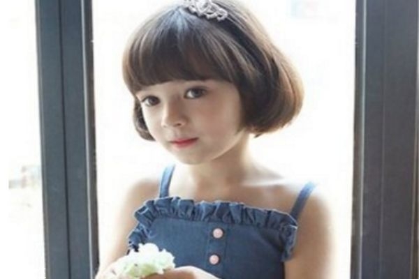 小女孩短發(fā)發(fā)型 兒童短發(fā)發(fā)型圖片 小女孩短發(fā)發(fā)型 兒童短發(fā)發(fā)型圖片