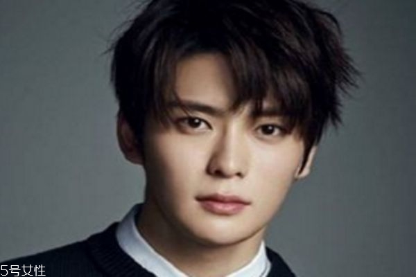 男生37分發(fā)型有哪幾種 男生韓式短發(fā)發(fā)型 男生37分發(fā)型有哪幾種 男生韓式短發(fā)發(fā)型