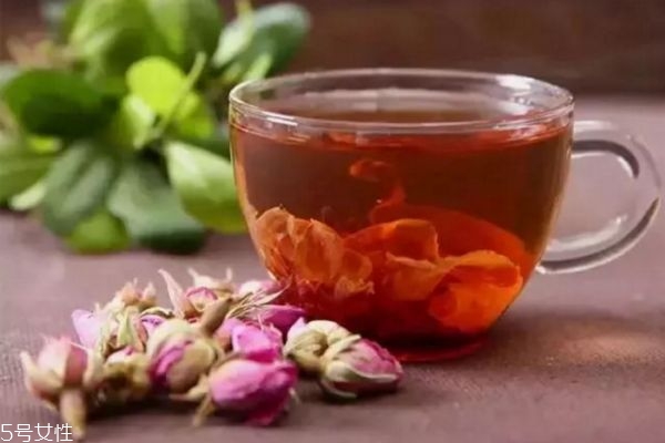 玫瑰茶泡水的方法 玫瑰花的最佳搭配 玫瑰茶泡水的方法 玫瑰花的最佳搭配