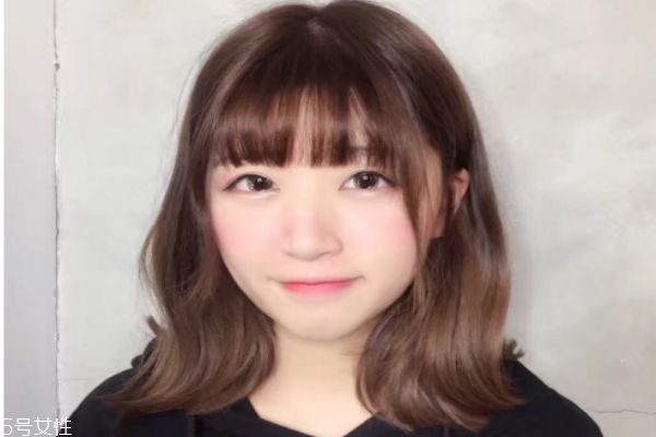 蜂蜜茶色適合什么膚色 蜜茶色適合人群 蜂蜜茶色適合什么膚色 蜜茶色適合人群