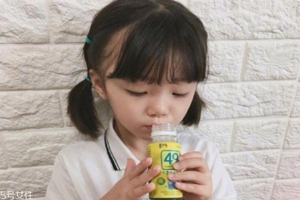 小女孩短發(fā)發(fā)型 兒童短發(fā)發(fā)型圖片 小女孩短發(fā)發(fā)型 兒童短發(fā)發(fā)型圖片